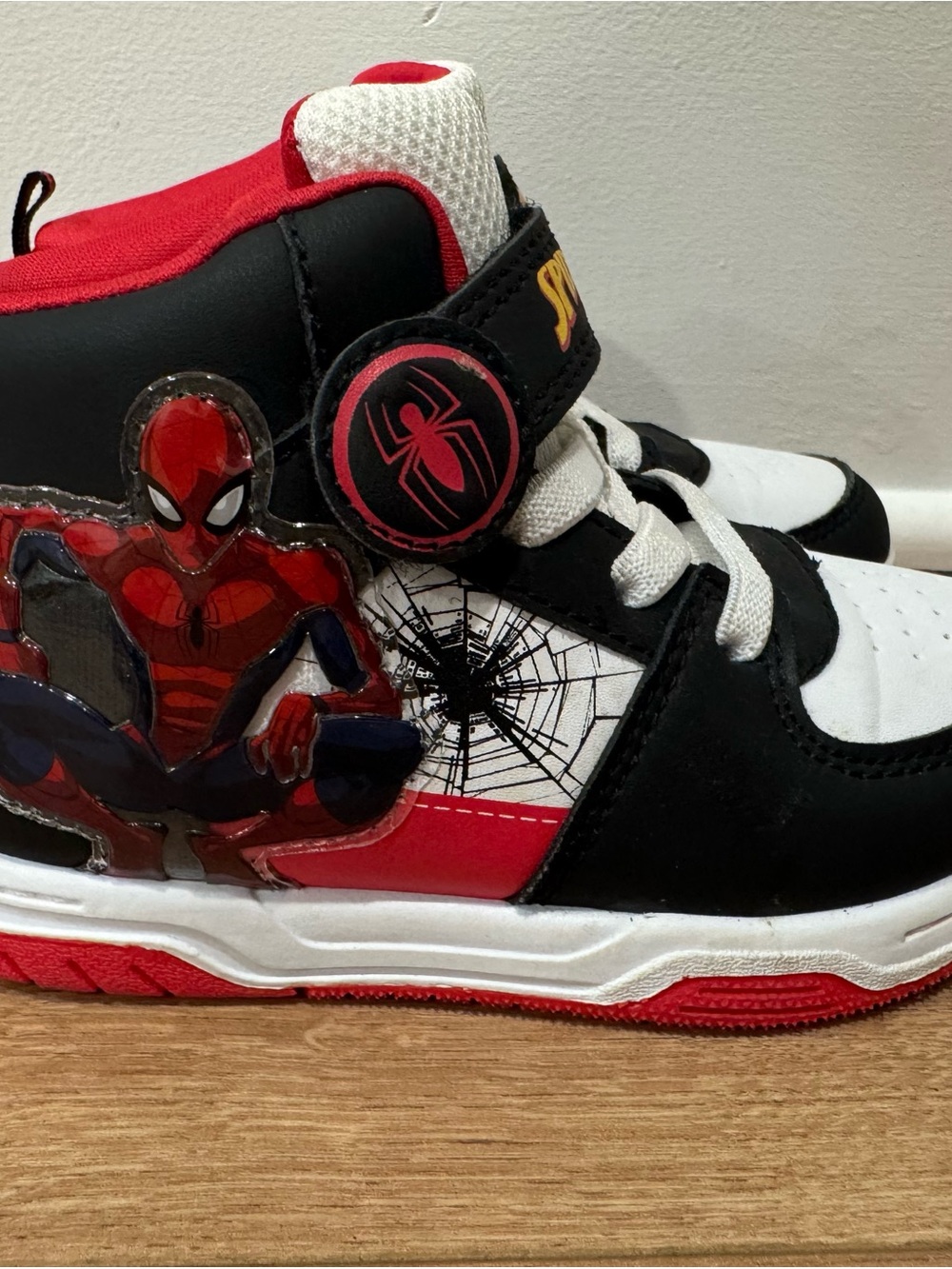 Marvel Spider-Man Kids High Top Sneakers Shoes Black Red White Size 10